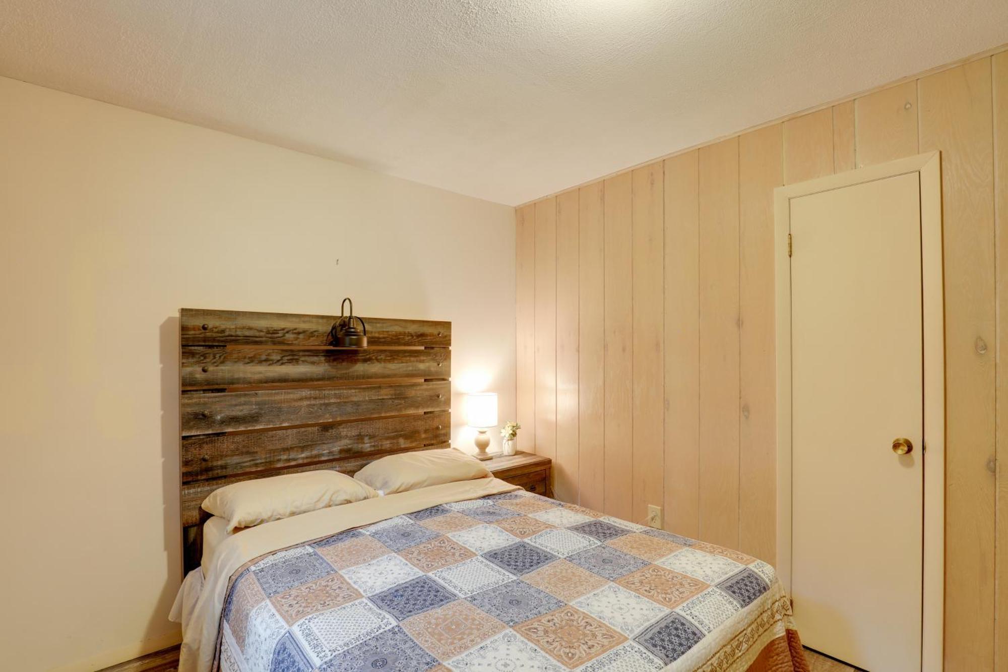 Riverfront Hot Springs Cabin With Private Hot Tub! Exterior foto